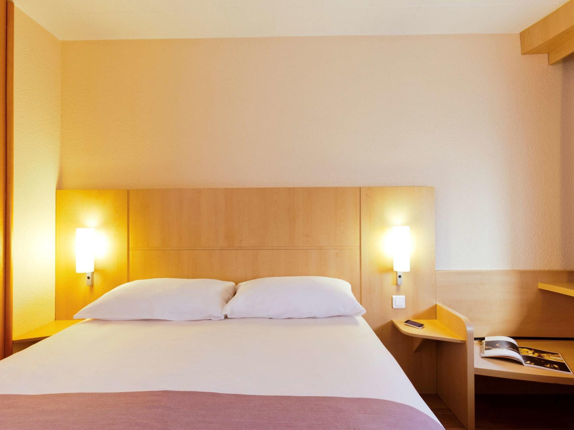 Ibis Paris La Defense Esplanade Hotel Courbevoie Exterior photo