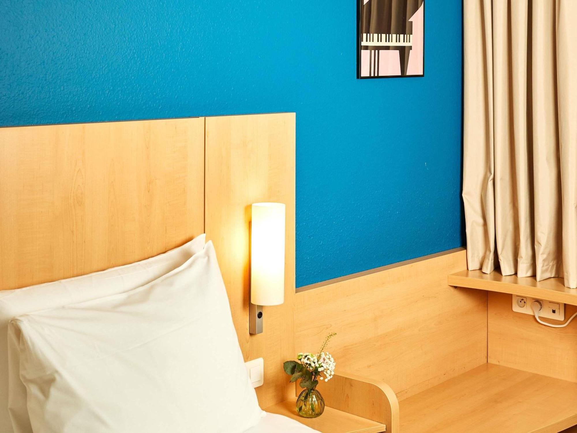 Ibis Paris La Defense Esplanade Hotel Courbevoie Exterior photo