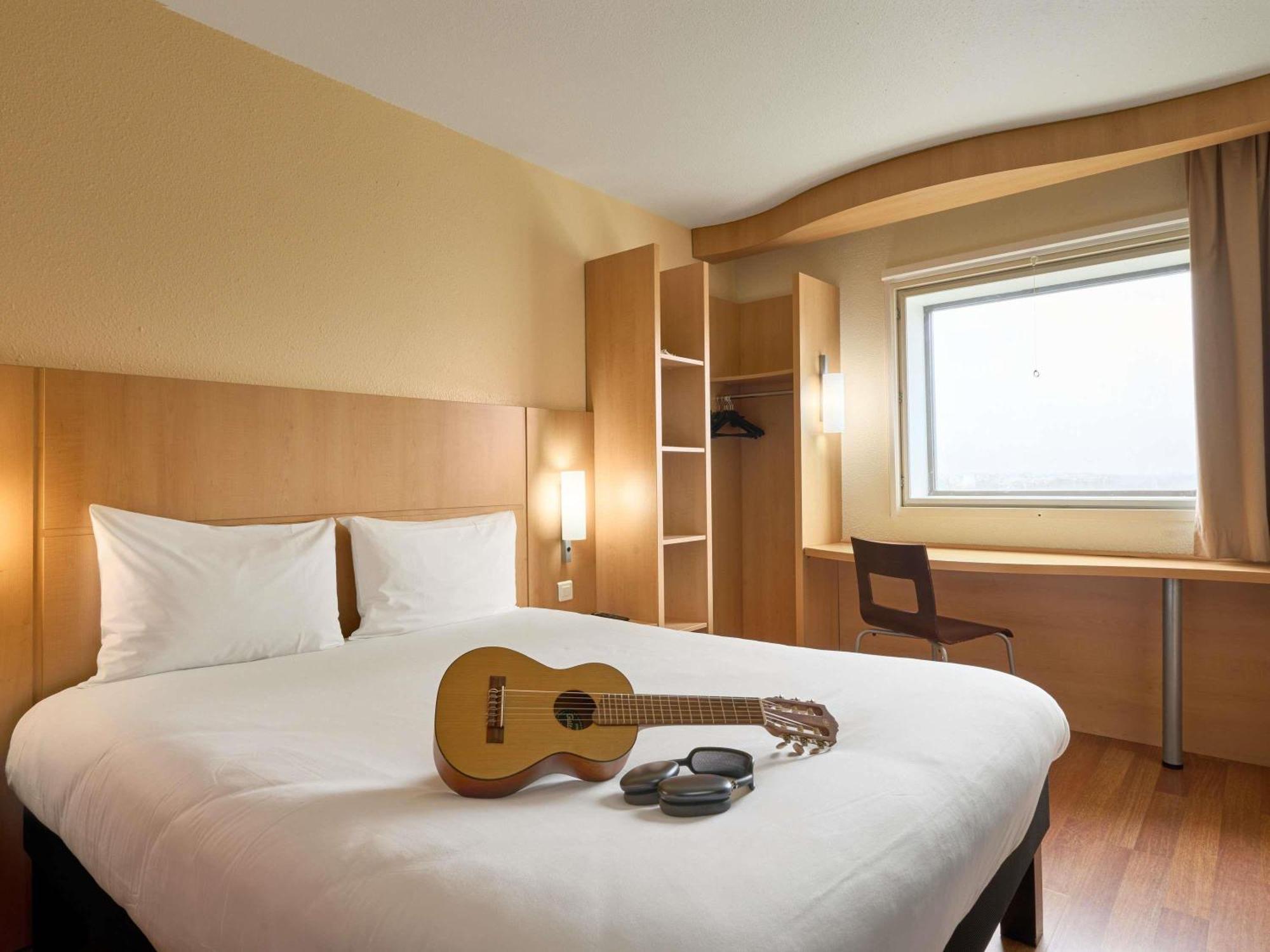 Ibis Paris La Defense Esplanade Hotel Courbevoie Exterior photo