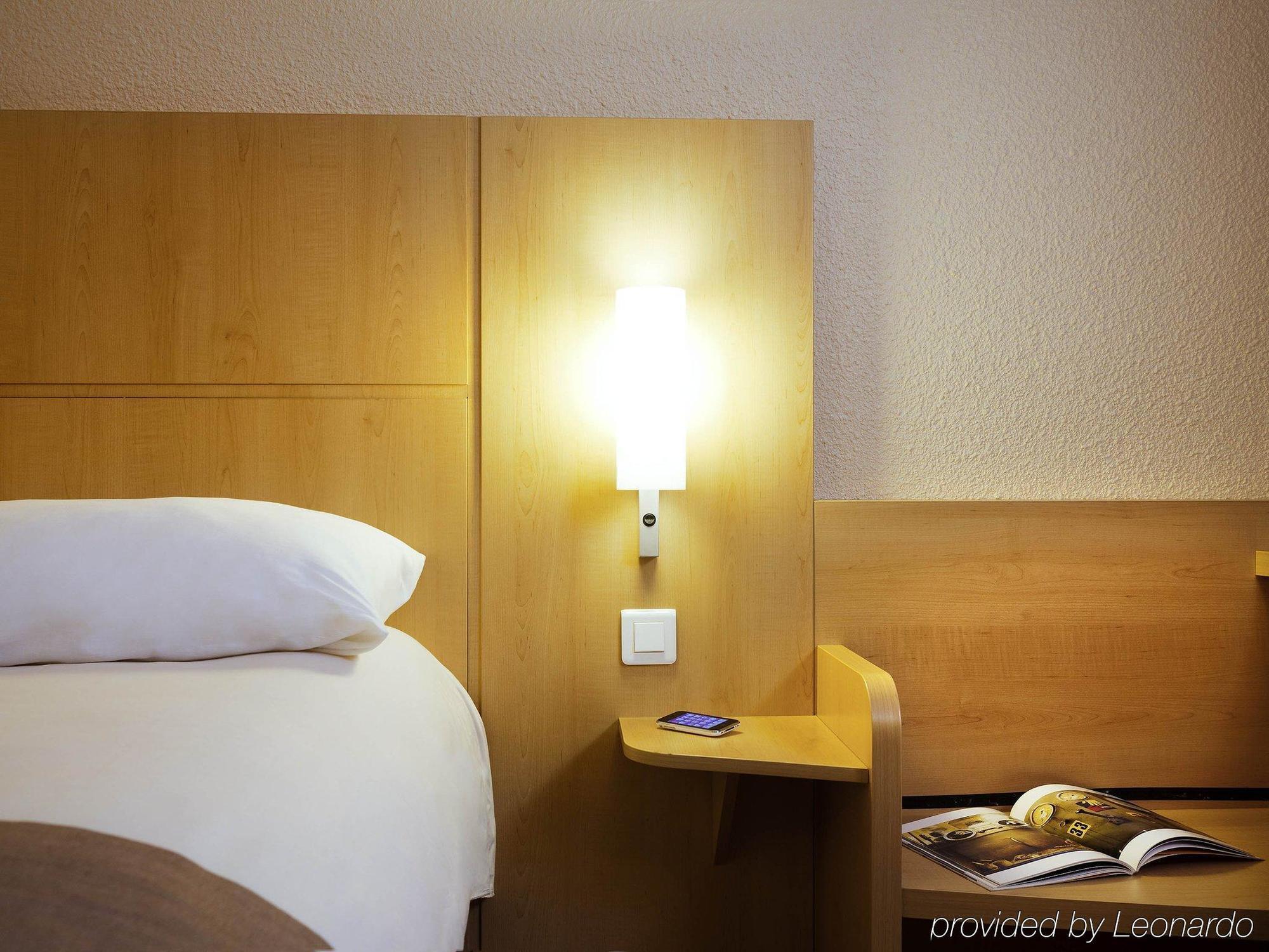Ibis Paris La Defense Esplanade Hotel Courbevoie Exterior photo