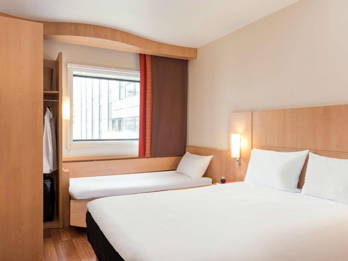 Ibis Paris La Defense Esplanade Hotel Courbevoie Exterior photo